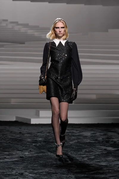 Look 26